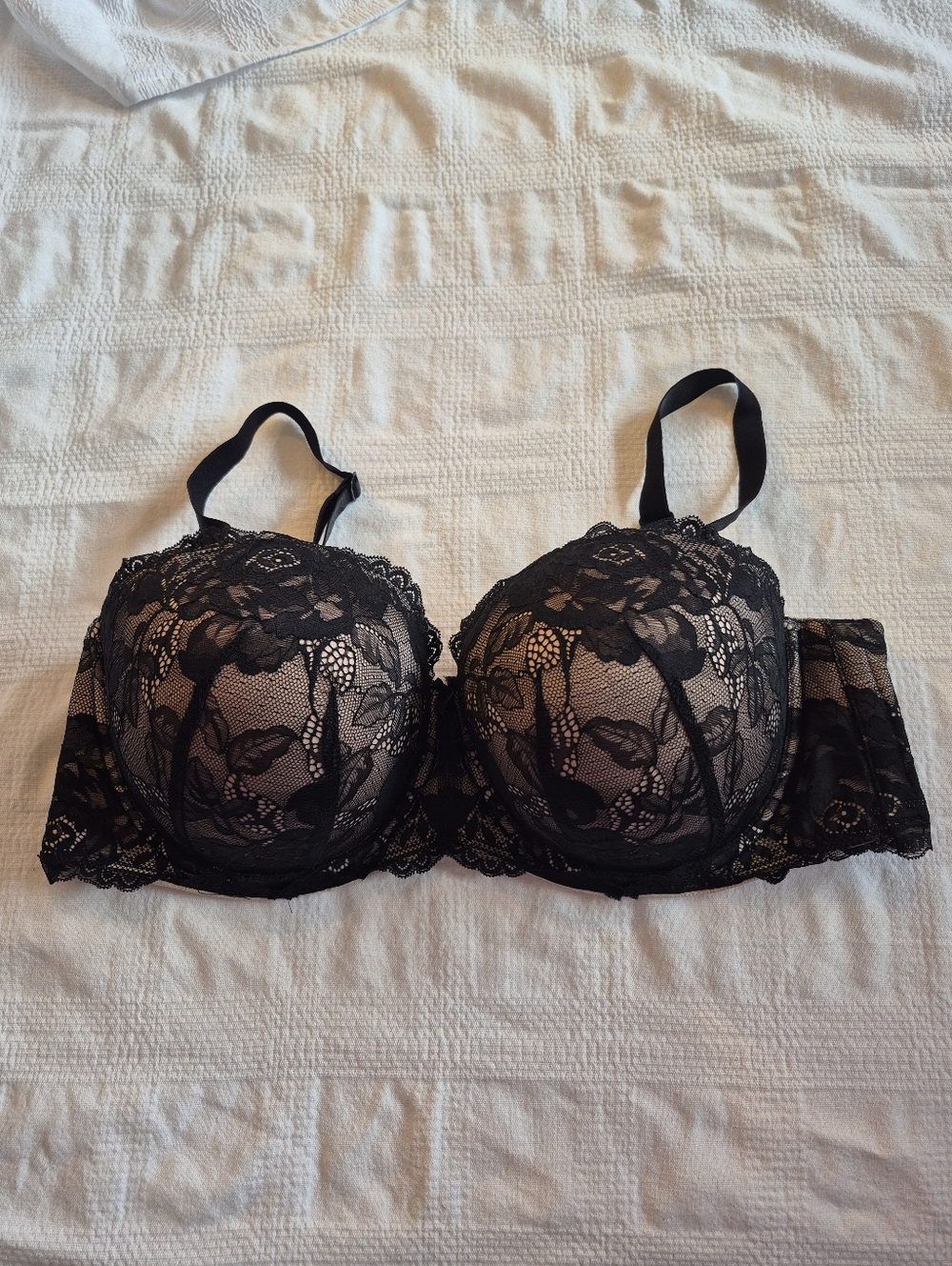 Torrid Curve 42DDD Black lace lined, adjust straps underwire VGUC